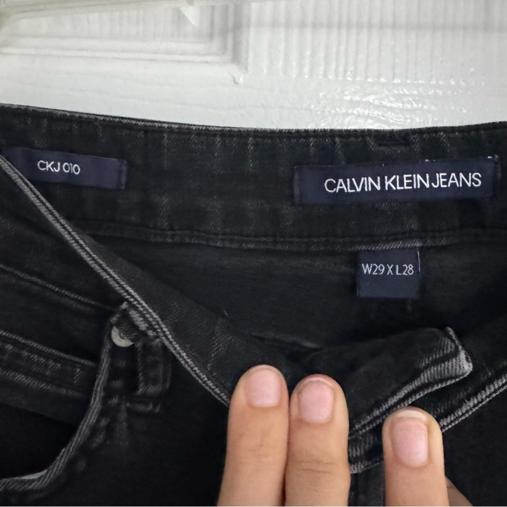 Calvin Klein Jeans Women's Dark Skinny Jeans - size 29 - Picture 3 of 3
